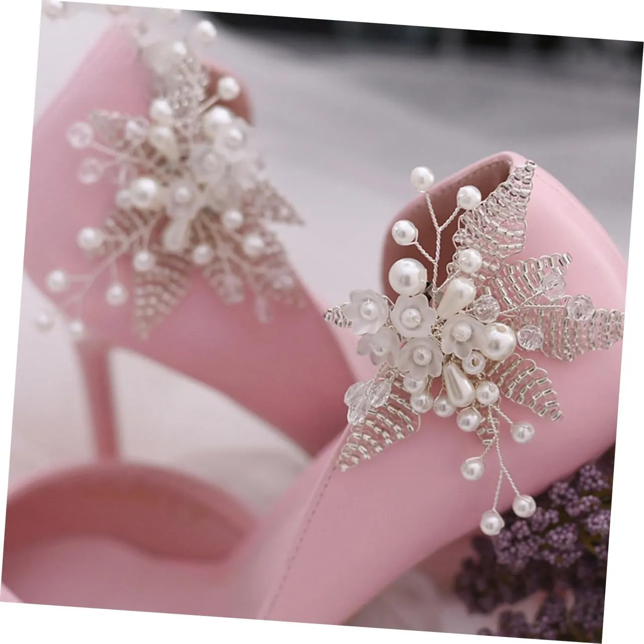 1 Pair Pearl Shoe Clips Rhinestone Crystal Bridal Shoe Buckles Decorative Flower Shoe Charms DIY Floral Shoe Decoration for Wedding Party Shoes Accessories