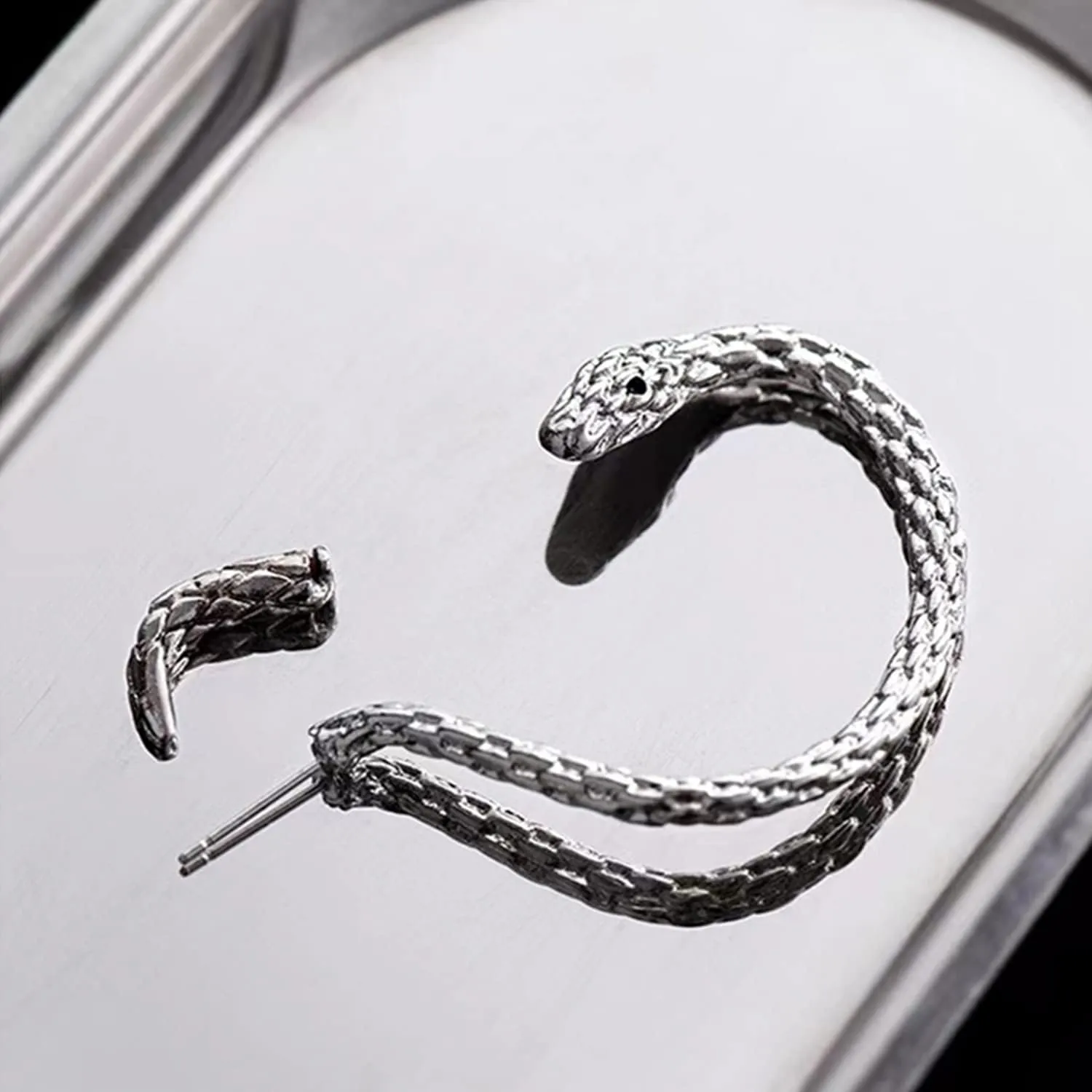Gold Punk Snake Cuff Wraps Crawler Climber Studs Earrings for Women Dainty Cartilage Piercing Statement Jewelry