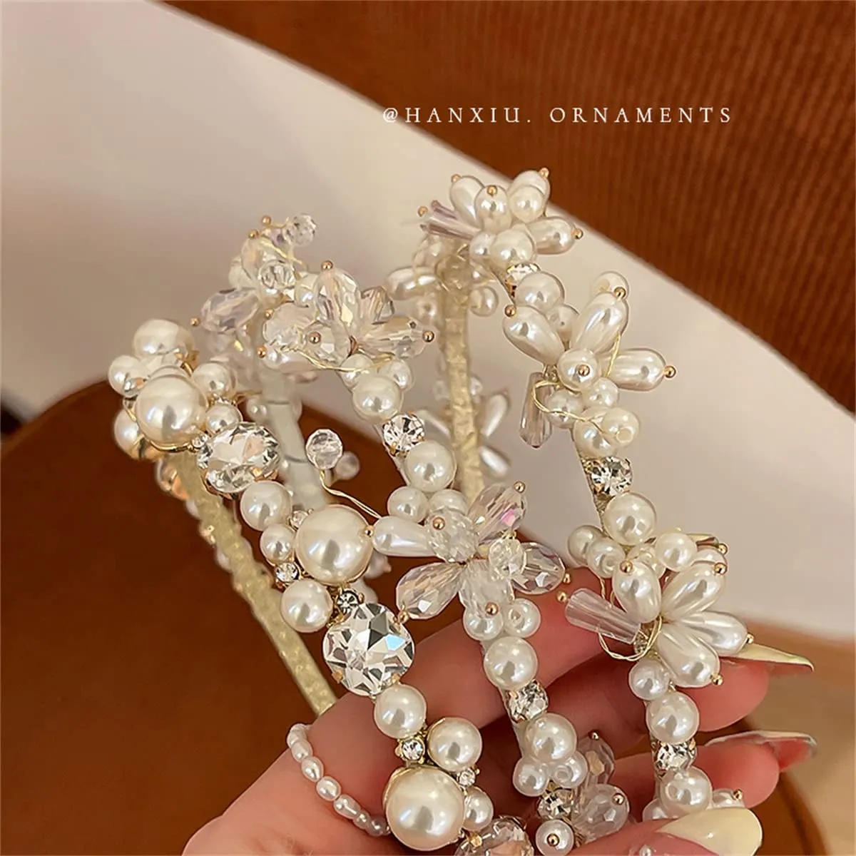 JILIYUPA Pearls Trendy Headbands, White Artificial Pearl Rhinestones Hairbands Bridal Hair Hoop Party Wedding Hair Accessories for Women Girls (5Pcs-PearlA)
