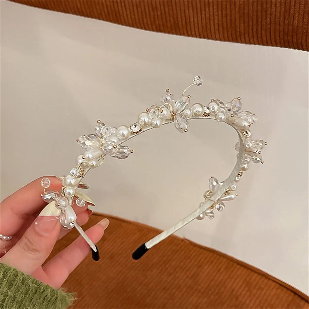JILIYUPA Pearls Trendy Headbands, White Artificial Pearl Rhinestones Hairbands Bridal Hair Hoop Party Wedding Hair Accessories for Women Girls (5Pcs-PearlA)