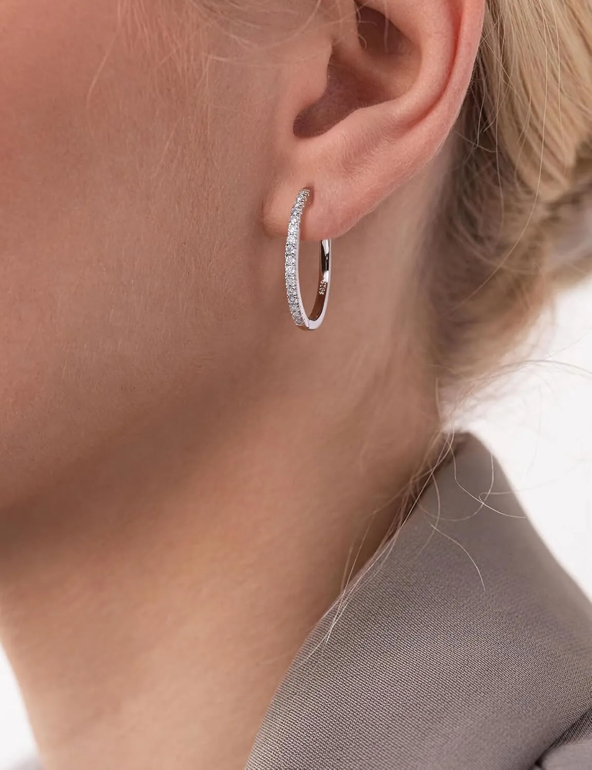 Moissanite Hoop Earrings for Women S925 Sterling Silver Channel Set 18K White Gold Plated Hypoallergenic Large Thick Huggie Loops Lightweight Moissanite Earrings 15-30mm