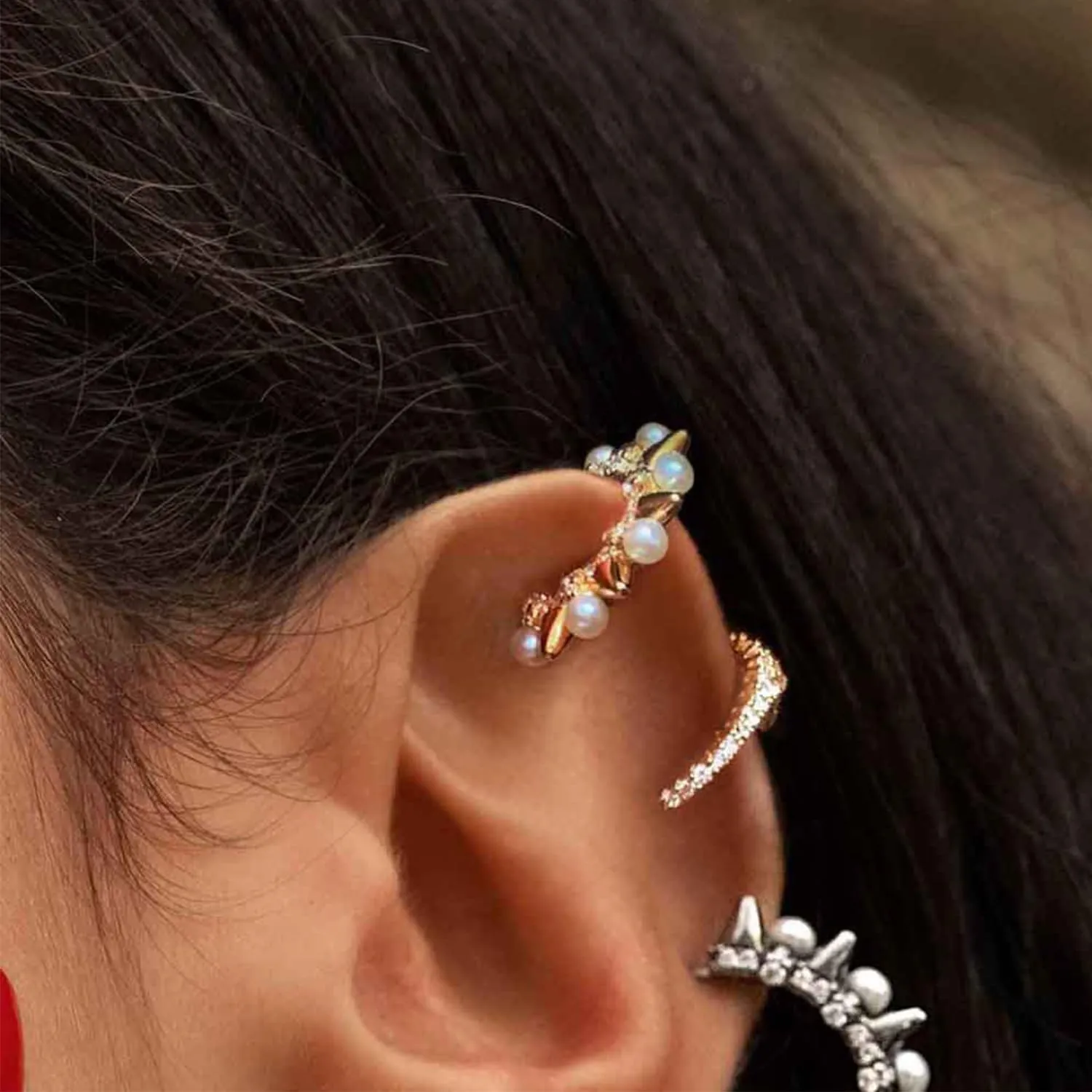 Pearl Ear Cuff Earrings for Women Rhinestone Rivet Ear Cuff Wraps Earrings Chunky Non Piercing Clip Earrings Trendy Jewelry Gifts for Women