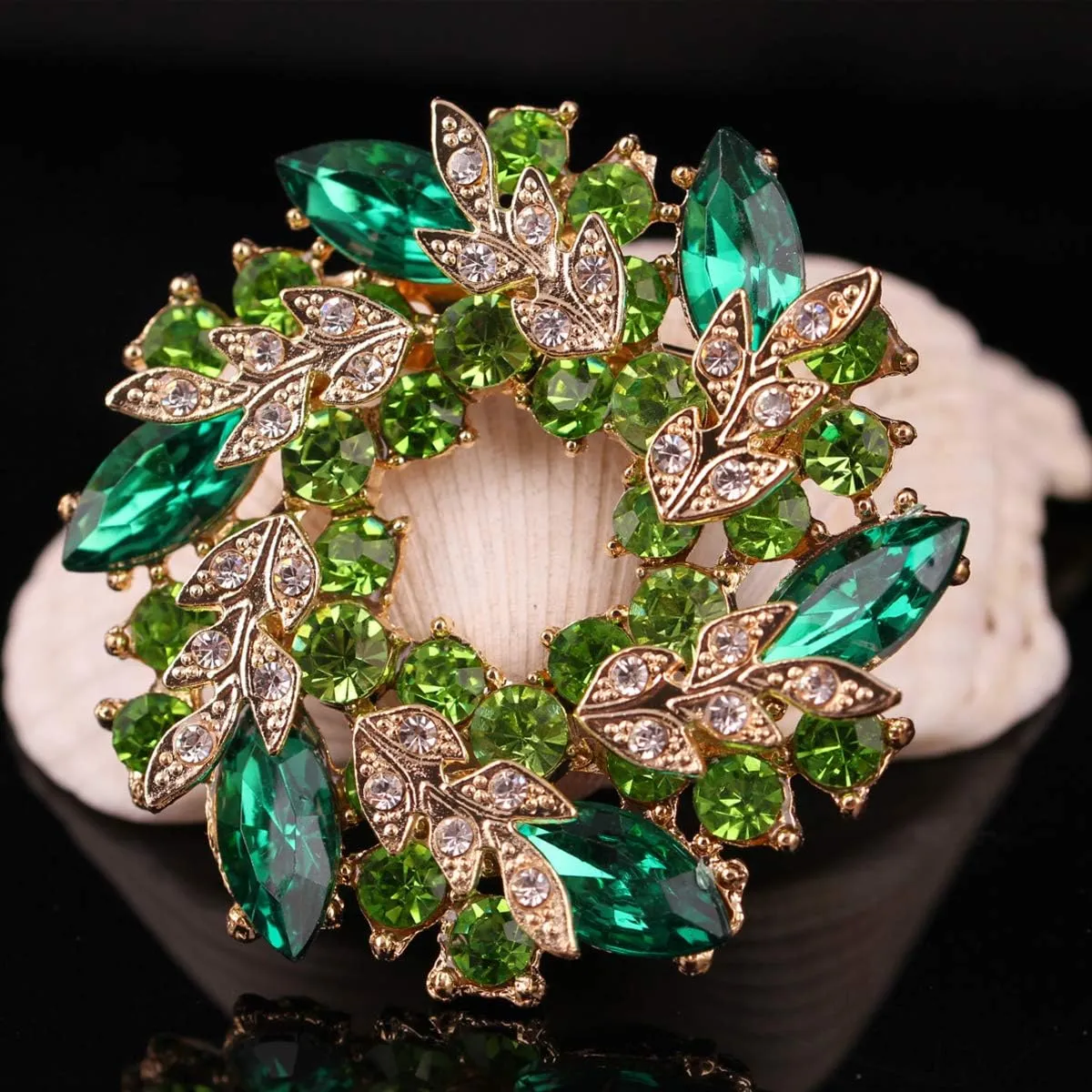 seven wolves Brooch Pin Women's Rhinestones Breastpin for Wedding/Banquet/Bouquet