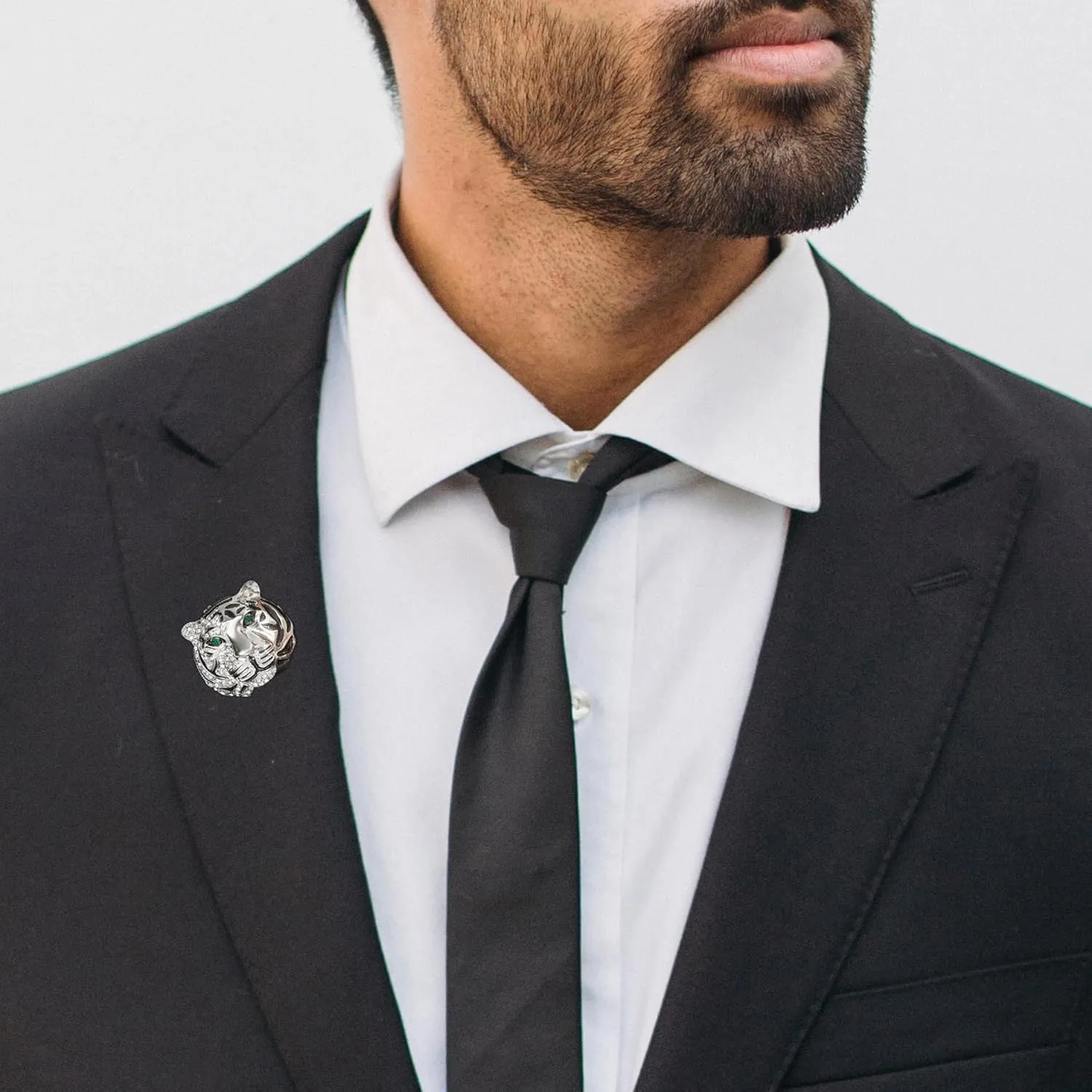 Tiger Head Brooch Pin Crystal Animal Pin Retro Tiger Head Badge Lapel Pin for Men Gift