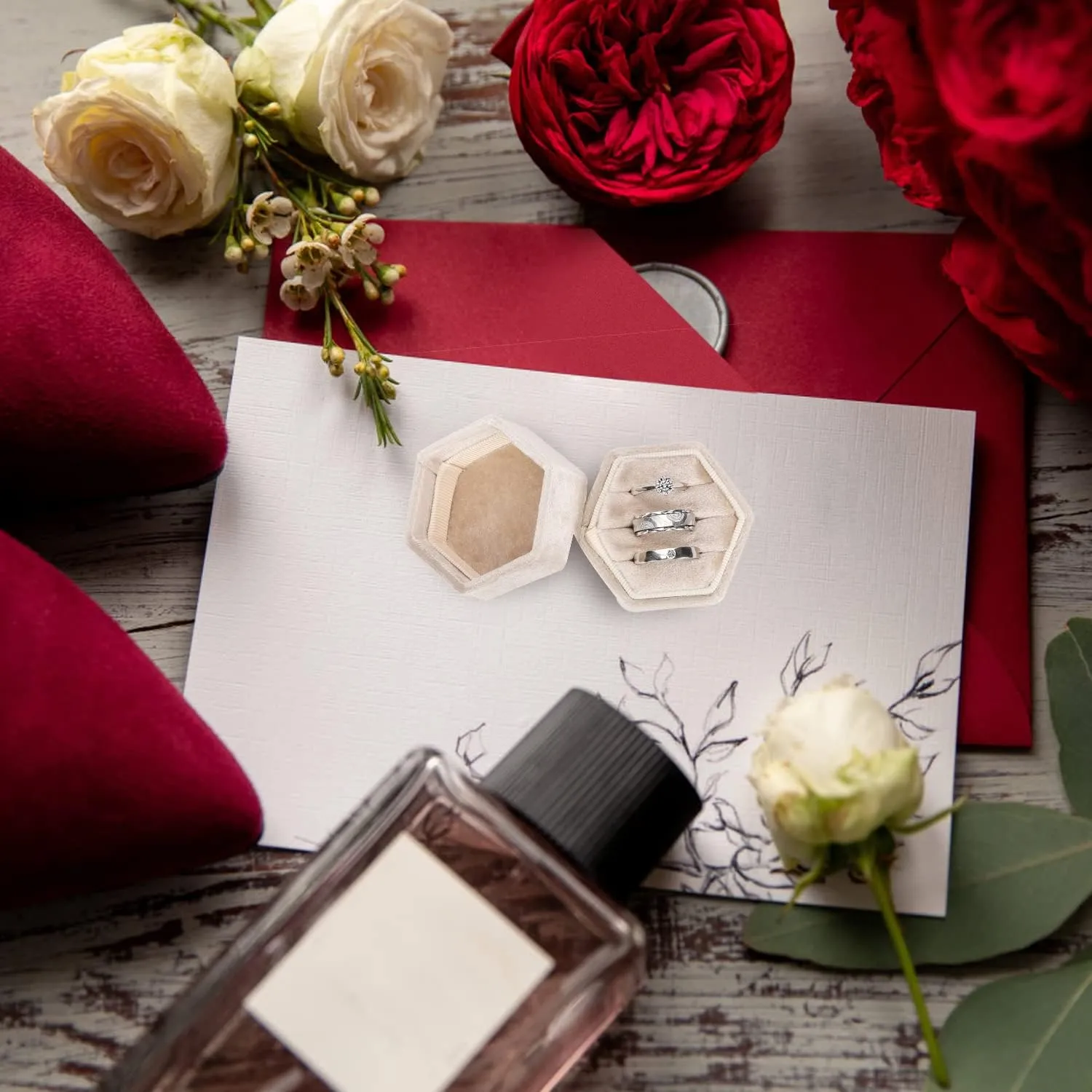 WantGor Velvet Jewelry Ring Box, 3 Slots Hexagon Ring Gift Box Vintage Ring Display Holder Case for Wedding Ceremony Proposal Engagement (Beige, 3 Slots)