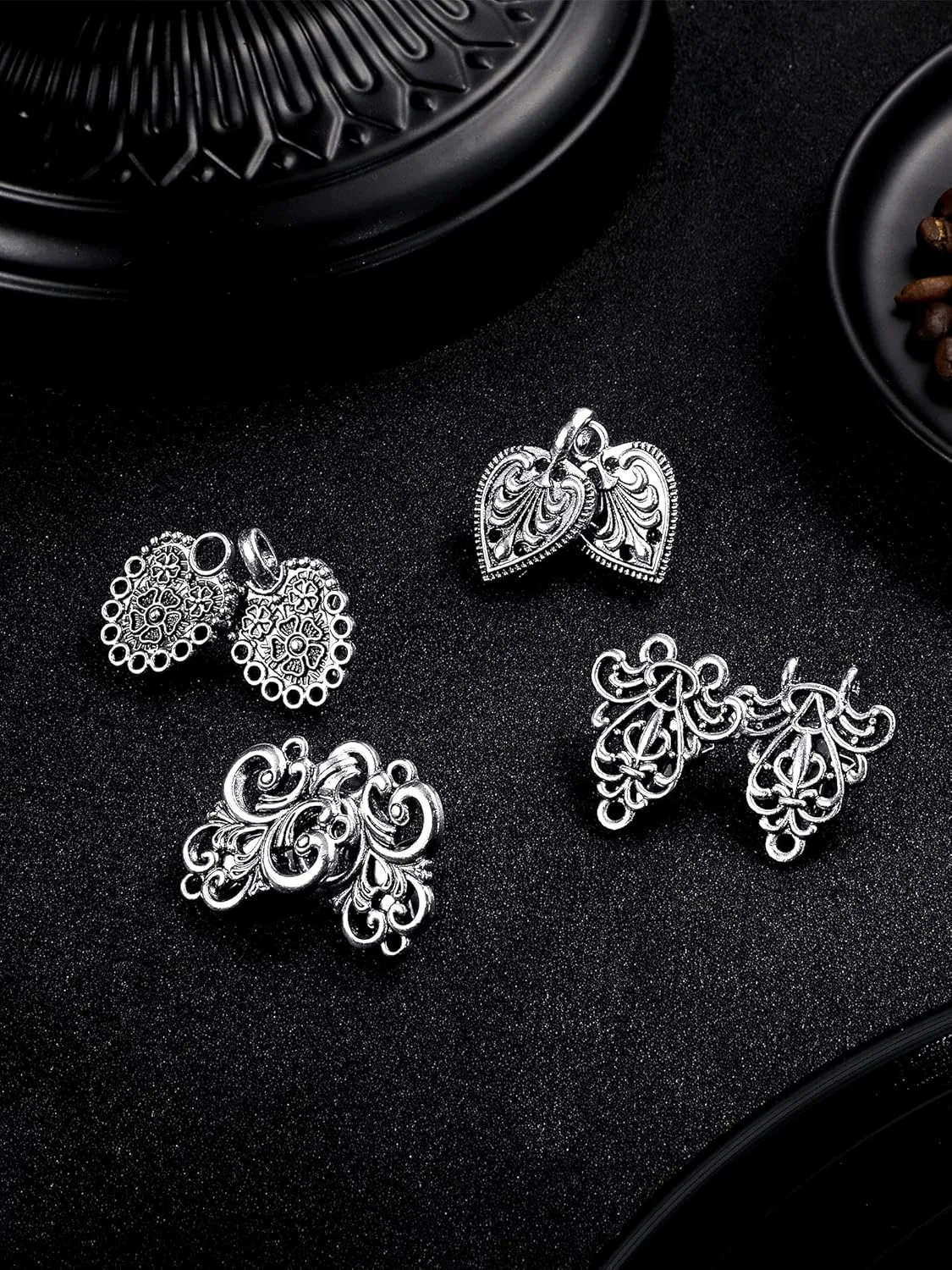 WILLBOND 4 Pieces Vintage Sweater Swirl Clip Cape Cloak Retro Cardigan Shawl Collar Clasp Dress Shirt Brooch Clip