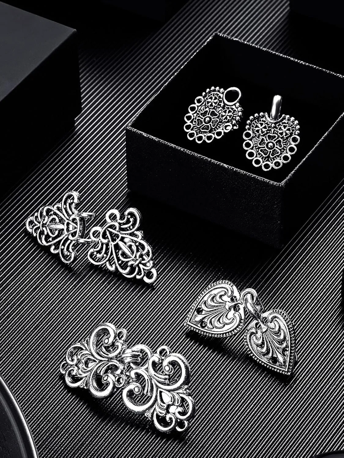 WILLBOND 4 Pieces Vintage Sweater Swirl Clip Cape Cloak Retro Cardigan Shawl Collar Clasp Dress Shirt Brooch Clip