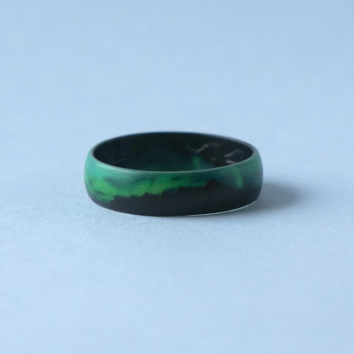 Zollen Silicone Wedding Rings for Women 2 Packs Breathable Printed Design with LeavesUnique Design, Comfort Fit Ring